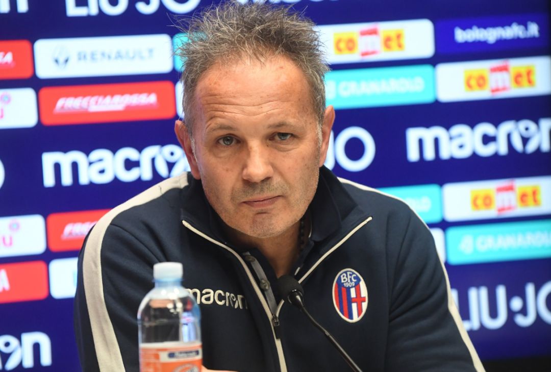 他必须寻求 他必须寻求