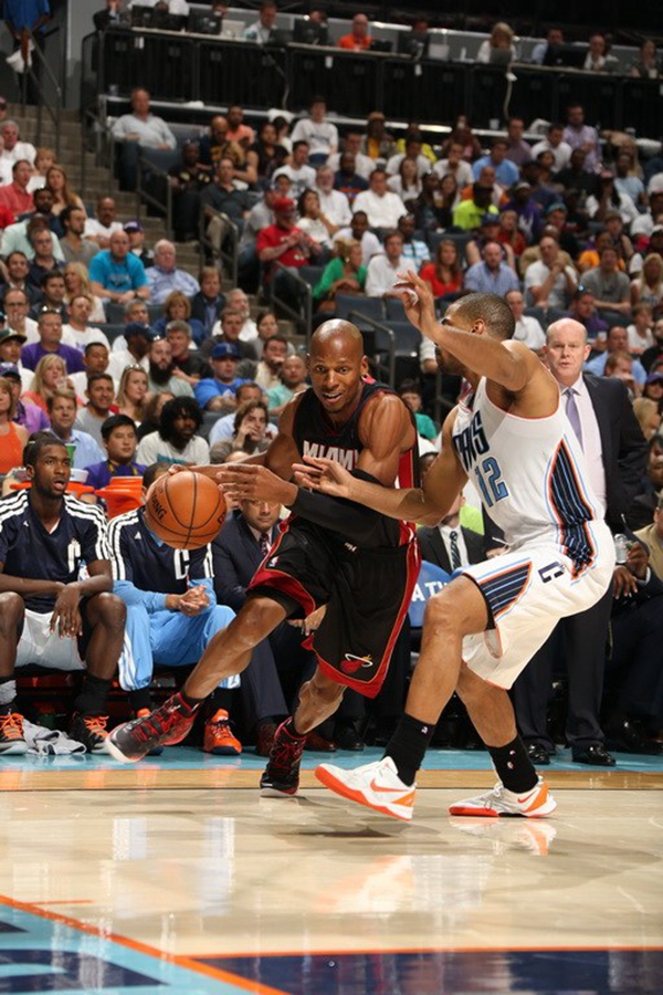 崭露头角 崭露头角