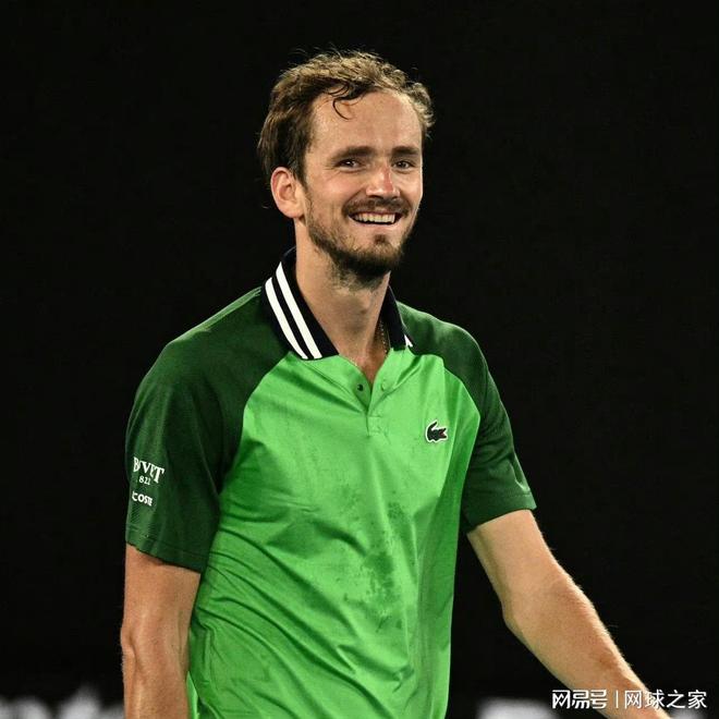 刘钰稳居前 刘钰稳居前